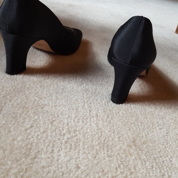 Women's shoes - Picture 2 of 3